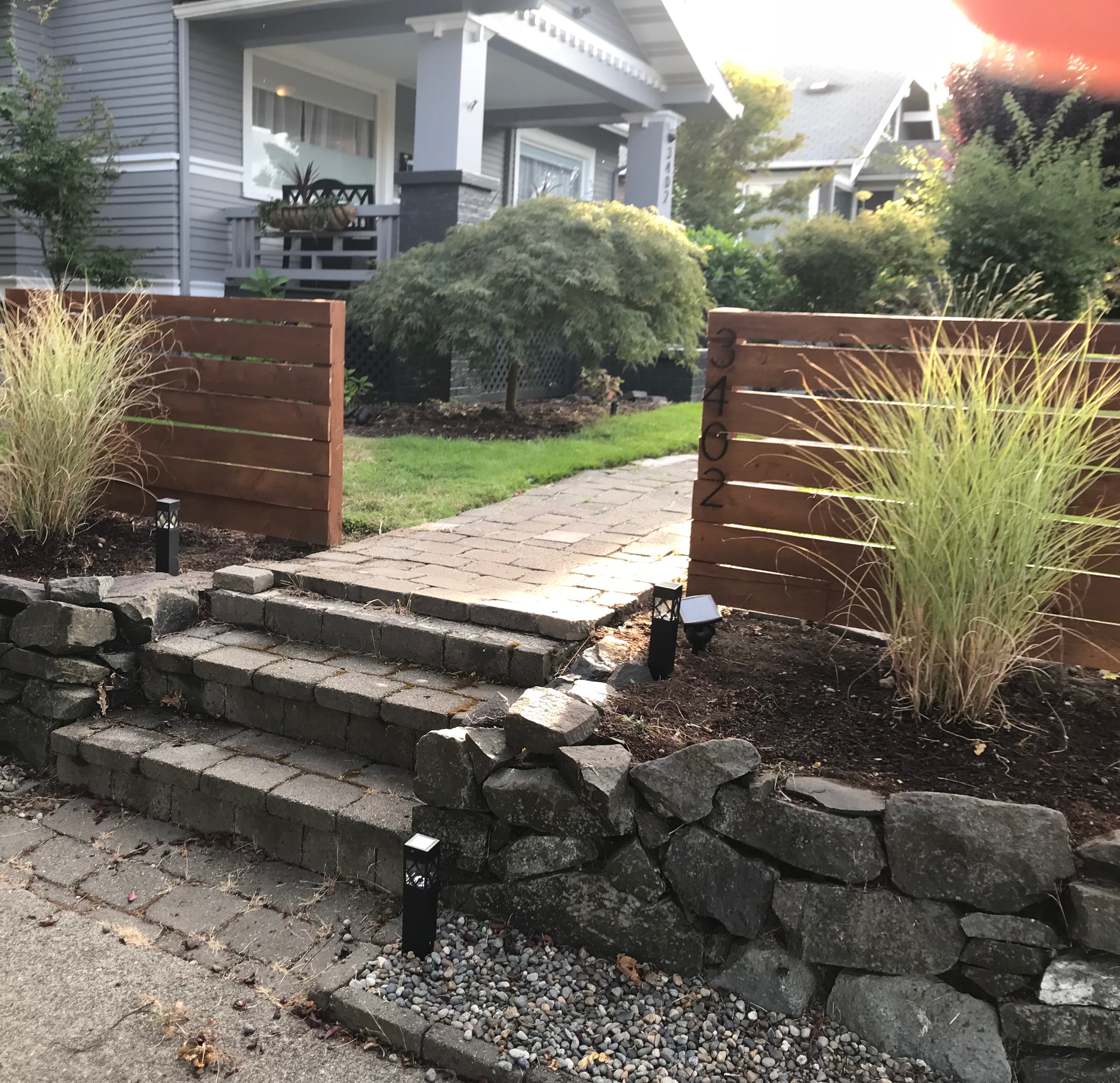 Spruce Up Your Yard with a Horizontal Fence